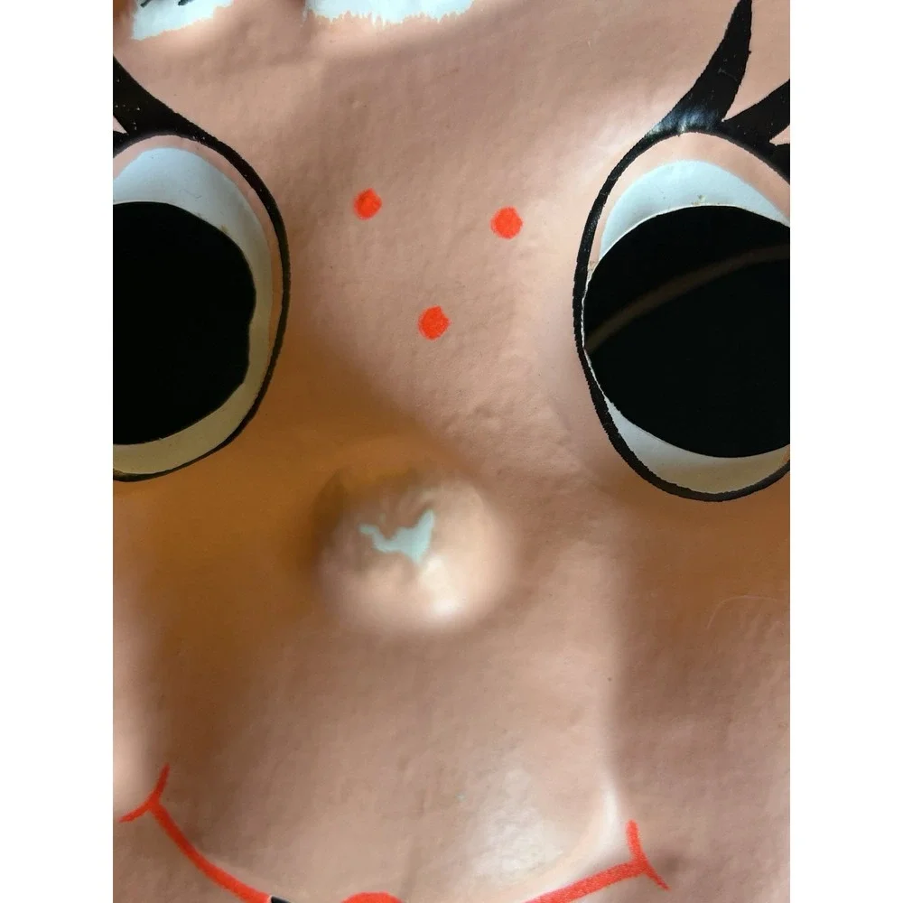 1980 vintage Strawberry Shortcake Apricot kids Halloween mask.